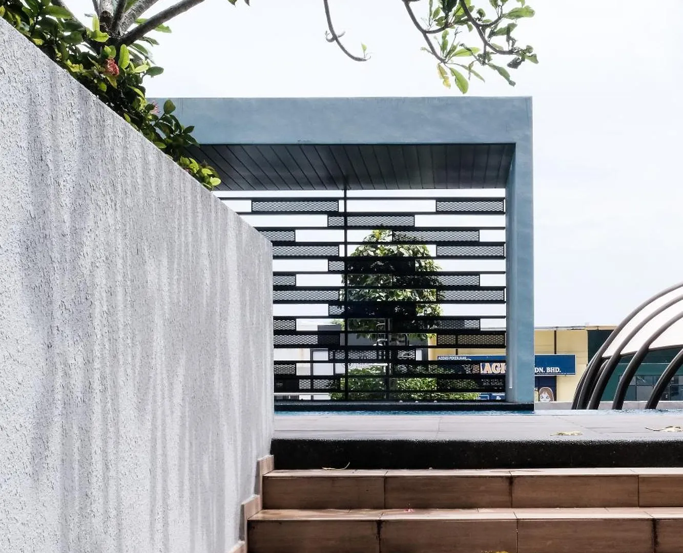 Bukit Indah Sky Trees 2-Bedroom Apartment Johor Bahru 0*,  Malezja