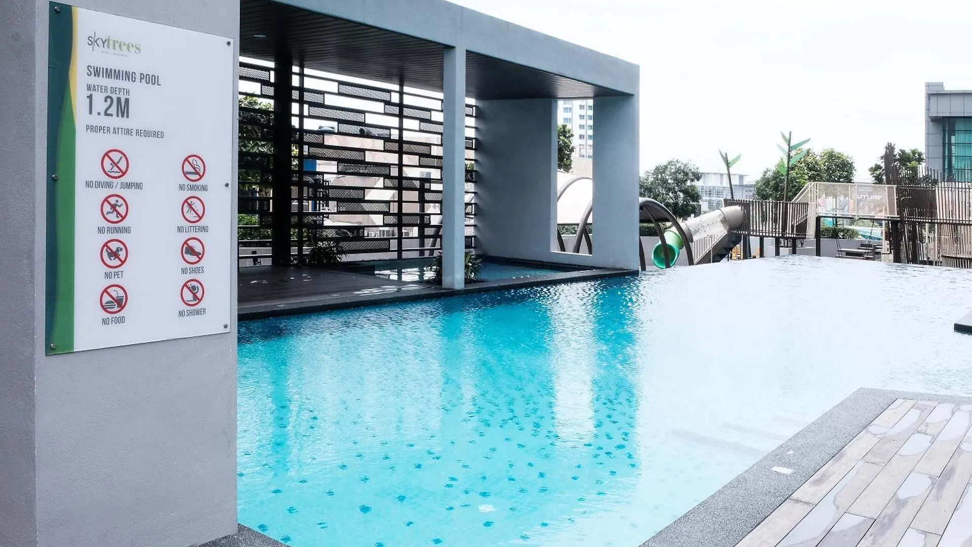 Bukit Indah Sky Trees 2-Bedroom Apartment Johor Bahru 0*,  Malezja