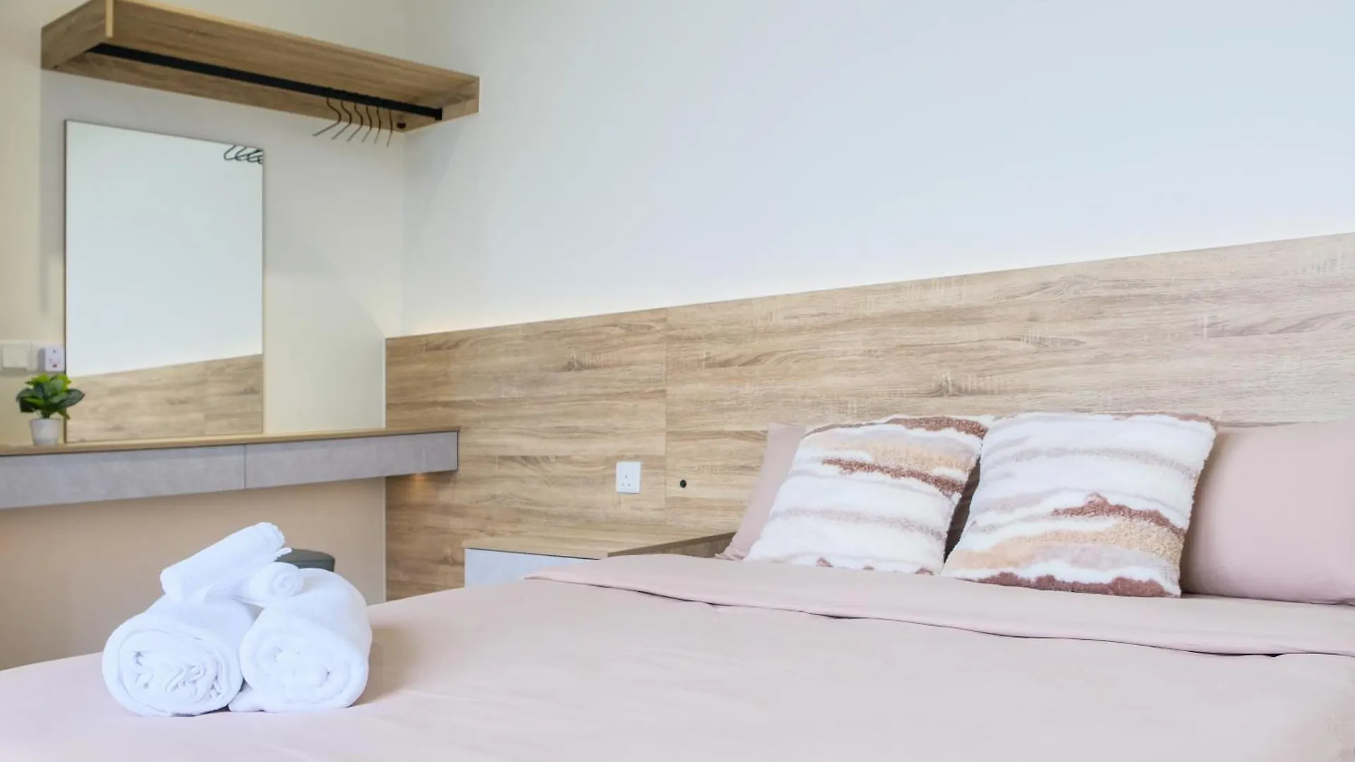 Bukit Indah Sky Trees 2-Bedroom Apartment Johor Bahru